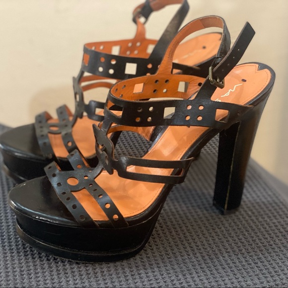 Via Spiga Gwen Leather Sandal in BLACK! Here comes the Hotstepper🔥🔥🔥 Sz 8.5M - Picture 3 of 9